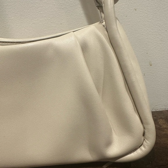 Off white shoulder bag - Picture 3 of 9